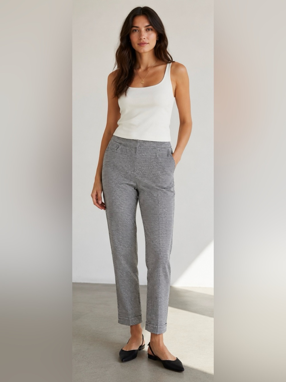 Slim-Sation Pull-On Ankle Dress Pants Women’s Black Beige White‎ Pattern Size 8